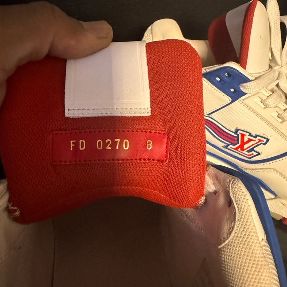 Louis Vuitton
Size 11 - Picture 5 of 5